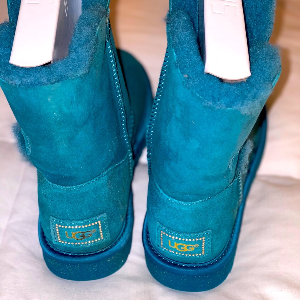 Uggs Boots~ Teal Bailey Button